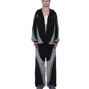 Nouvel ensemble de jogging décontracté pour hommes, personnalisé avec logo OEM, deux pièces, coupe-vent en nylon et polyester, survêtement en nylon pour hommes - Product Image 3