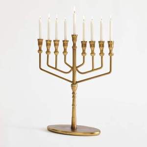 Menorah Plateada de Diseño Único 2026 para Villas, Sinagogas y Templos, Iluminación Decorativa de Mesa, Portavelas de Hanukkah - Product Image 2