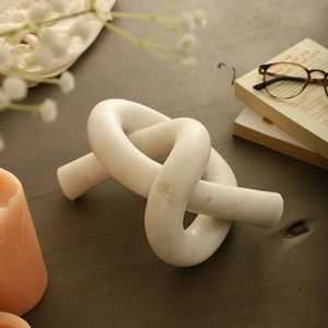 Escultura abstracta de nudo de mármol, decoración moderna con símbolo de infinito, adorno de piedra blanca para mesa, decoración minimalista de lujo, arte geométrico. - Product Image 6