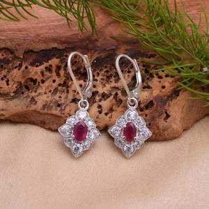 Pendientes delicados de rubí, plata de ley 925, cierre de gancho, joyería artesanal con piedras preciosas, elegante regalo para mujer - Product Image 1