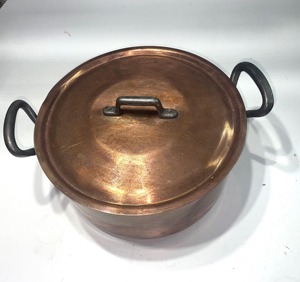 Marmite à soupe vintage en cuivre de qualité assurée avec couvercle, double poignée, compatible four, gaz et induction - Product Image 5
