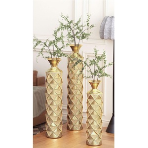 Diseño ideal para la decoración del hogar, florero dorado y jarrón para flores, personalizado, hecho a mano, la mejor decoración de interiores y diseño artesanal. - Product Image 2