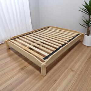 Cama de madera de goma duradera para muebles de dormitorio Marco de cama de plataforma de tamaño Queen de madera Acabado no tóxico Hecho en Vietnam - Product Image 2