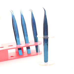Pince à épiler pour cils en acier inoxydable japonais, fabriquée à la main, compacte et durable, pour un emballage professionnel personnalisé. - Product Image 1