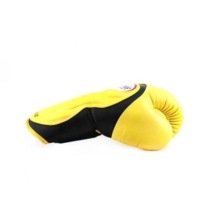 Gants de boxe de haute qualité pour l'entraînement et le sparring, matériau durable, sangle de poignet sécurisée, ajustement confortable pour hommes et femmes, idéal pour la gym et le fitness. - Product Image 3