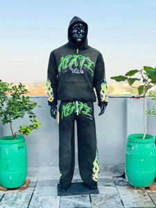 Conjunto de Sudadera y Pantalones de Chándal de Invierno Personalizado con Cremallera, Estilo Distressed, Lavado Ácido, Bordado con Pedrería, Oversize - Product Image 2