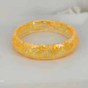 กำไลเรซิ่นทำมือคุณภาพดีที่สุดสำหรับผู้หญิง สีสันสดใส เงางาม กันน้ำ น้ำหนักเบา เครื่องประดับแฟชั่น - Product Image 4