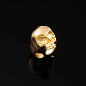 Anillo de cóctel Golden Skull con pavé de moissanita, estilo punk, joyería para hombre - Product Image 2