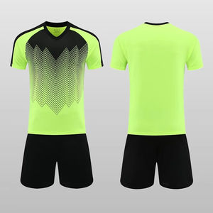 บริการ OEM เสื้อฟุตบอลแบบกำหนดเอง ชุดยูนิฟอร์ม โพลีเอสเตอร์ 100% ระบายอากาศได้ดี แห้งเร็ว สวมใส่สบาย เสื้อฝึกซ้อมฟุตบอล - Product Image 3