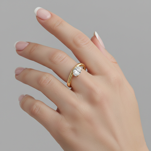 Bague de fiançailles ovale solitaire Stonewels plaquée or |   pour diamant cultivé en laboratoire certifié |   Bijou unisexe de luxe en or jaune 14 carats serti de pierres - Product Image 4