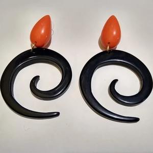 Boucles d'oreilles pendantes rondes en résine faites à la main, écologiques, modernes et élégantes, bijoux de mode pour femmes, pour les sorties quotidiennes, à prix de gros - Product Image 4