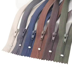 Vente en gros directe d'usine, multicolores 3 #   Fermetures éclair en nylon 15 cm à extrémité fermée, accessoires pour vêtements et sacs - Product Image 5