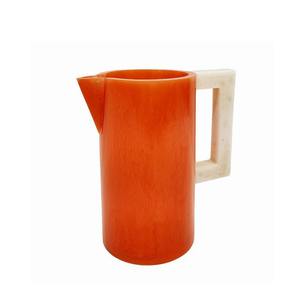 Carafe Moderne de Luxe 100% Résine avec Poignée, Technique Polie, Écologique et Durable, Forme Circulaire pour l'Eau, le Thé et les Occasions Festives - Product Image 4