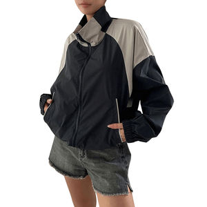 Veste coupe-vent à manches longues pour femme avec fermeture éclair, blocs de couleur, poche zippée, en nylon imperméable - Product Image 3