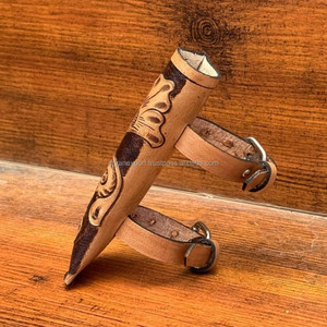 Portador de bandera de cuero mecanizado a mano duradero con Bota de bandera de estribo para sillines de caballo, accesorios de soporte de bandera para entrenamiento de caballos - Product Image 6