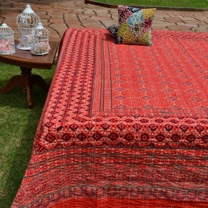 Colchas con estampado ajrakh hechas a mano, colchas kantha con estampado ajrakh, colchas con estampado ajrakh y costuras kantha. - Product Image 2