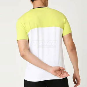 Camisetas de hombre modernas y ajustadas con tela transpirable, corte cómodo y estilo a la moda. - Product Image 3