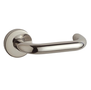 Manija de Puerta de Acero Inoxidable Color Latón para Cocina, Personalizada con Barra de Privacidad y Cerradura, Herrajes para Puertas Interiores - Product Image 3