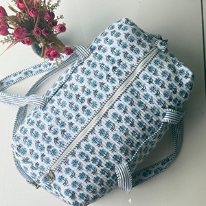 Quilted Floral Duffle <b>Bag</b> Large Capacity Zipper Closure Travel <b>Weekender</b> <b>Bag</b> for <b>Men</b> Women - Product Image 6