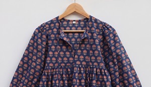 เสื้อกล้ามผ้าฝ้ายผู้หญิงลายดอกไม้บาติกวาดมือ แต่งโบว์ลูกไม้ ระบายอากาศได้ดี เป็นมิตรกับสิ่งแวดล้อม สวมใส่สบาย เหมาะสำหรับเป็นของขวัญ ขายส่ง - Product Image 2