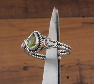 แหวนปรับขนาดได้ประดับพลอยเพอริดอตธรรมชาติสุดหรู ตัวเรือนเงินแท้ 925 ประดับพลอยสีเหลือง สำหรับผู้หญิง หินประจำเดือนพฤศจิกายน เหมาะสำหรับงานปาร์ตี้ - Product Image 6