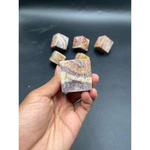 Cube de calcite violette naturelle 3-5 cm, pierre polie à bandes, cristal décoratif pour la décoration intérieure - Product Image 5