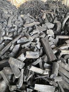 Carbón de Leña de Madera Dura de Proveedor de Fábrica, Núcleo Rojo Natural, Larga Duración, Combustible para Barbacoa, Uso Exterior, 75-85% Carbono Fijo, 5% Humedad - Product Image 6