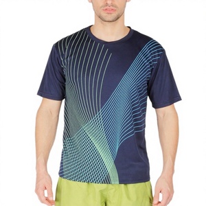 เสื้อยืดแขนสั้นพิมพ์ลายสปอร์ตสำหรับผู้ชาย พรีเมียม โพลีเอสเตอร์ 100% เป็นมิตรกับสิ่งแวดล้อม คอกลม ทรงหลวม - Product Image 1