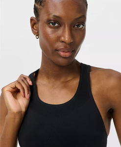 OEM/ODM - Top Corto Deportivo para Mujer, Diseño Popular de Verano, Suave y Elástico, Color Sólido, Estilo Casual, con Logotipo - Product Image 4