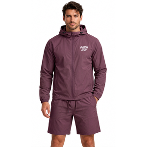 Conjunto ligero de chaqueta cortavientos y pantalones cortos para hombre, personalizado, de nailon y poliéster, con tela transpirable para deportes al aire libre y moda. - Product Image 2