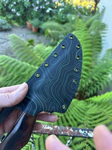 Cuchillo multiusos con mango de madera, hoja de acero, funda negra, patrón topográfico verde, 6.7 pulgadas de longitud total, para bricolaje - Product Image 1