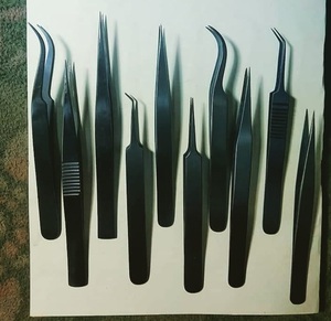 Pinzas para Pestañas y Cejas Vired Impex VI-078 de Acero Inoxidable, Duraderas, con Punta Puntiaguda de Precisión, Suaves, 10 mm de Longitud, Logotipo Personalizado - Product Image 2