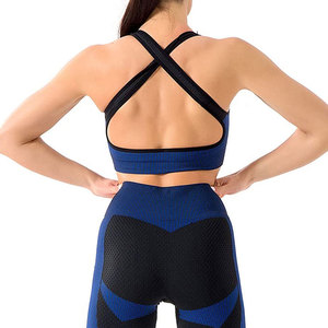 Ensemble de yoga élégant pour femmes, idéal pour les entraînements de fitness et la gym, design extensible confortable pour les exercices de yoga et un style de vie actif - Product Image 6