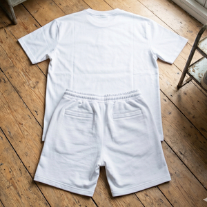 Ensemble T-shirt et short en coton blanc pour homme Regal Three, col rond, cordon de serrage, tenue décontractée d'été, ensemble de shorts de couleur unie - Product Image 2