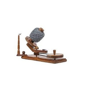 Wholesale Natural Wooden Yarn Winder Hand Crank Cable Winding <b>Machine</b> <b>Portable</b> Fiber Ball Winder for Knitting Wooden Yarn Winder - Product Image 2
