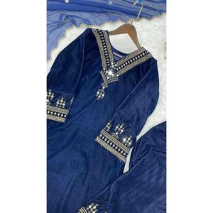 BORDADO DE SECUENCIA DE TERCIOPELO A LA MODA CON PANTALÓN SUPERIOR DE TRABAJO DE ESPEJO REAL CON DUPATTA AZUL MARINO - Product Image 3