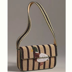 Bolso de Mujer de Resina con Cuentas Bordadas a Mano, Diseño Exim TCE |   Cartera Artesanal Tradicional para Mujer |   Accesorio de Moda Étnica - Product Image 3