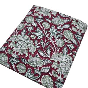 ผ้าฝ้ายพิมพ์ลายบล็อกทำมือ |   สิ่งทอแบบดั้งเดิมของอินเดียสำหรับเสื้อผ้า ของตกแต่งบ้าน งานฝีมือ ขายเป็นเมตร - Product Image 1