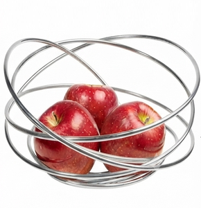 Corbeille à fruits en fil métallique argenté, design moderne avec bord ondulé en spirale, pour rangement et présentation en cuisine - Product Image 2