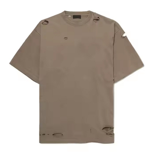 เสื้อยืดโอเวอร์ไซส์สีกากี แขนสั้น คอกลม สไตล์สตรีท ผ้าถักเนื้อฝ้าย แต่งดีเทลขาดๆ สำหรับผู้ชาย - Product Image 1