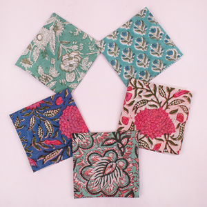 Pañuelo Cuadrado con Estampado a Mano de Jaipur, Diseño Floral Rústico, para Cubrir el Cabello, para Mujer, Accesorio de Estilo Vintage - Product Image 1