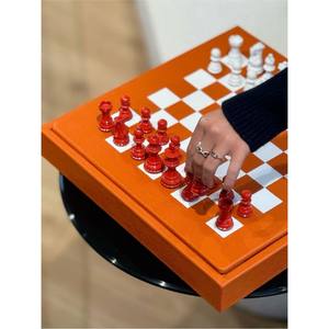 Jeu d'échecs en cuir de style nordique moderne, plateau de jeu de voyage minimaliste orange, grand échiquier de luxe avec pièces lestées pour adultes - Product Image 2