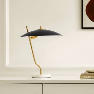 Lampe de table minimaliste en laiton doré mat pour chambre à coucher, bureau et salon - Product Image 1