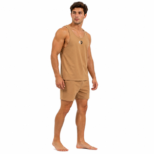 La tela de ropa deportiva ofrece una frescura y comodidad excepcionales en la camiseta sin mangas para hombre, con suave cobertura para el uso diario. - Product Image 4
