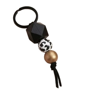 Meilleure Vente Porte-clés Géométrique Noir et Or avec Perles, Anneau Minimaliste pour Clés, Breloque de Sac, Porte-clés de Voiture Élégant, Accessoire de Mode - Product Image 1