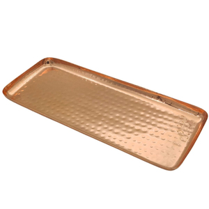 Bandeja de cobre repujada artesanal con asa de latón, plato decorativo de metal con diseño floral en relieve para bodas, hoteles y restaurantes. - Product Image 3