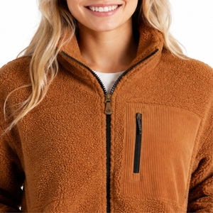 Giacca in pile Sherpa personalizzata da donna, calda, morbida, comoda, leggera, elegante, di qualità, moderna, da viaggio. - Product Image 4
