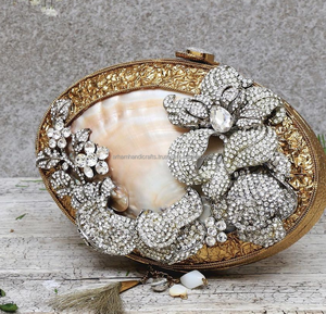 Soirée Femmes Laiton Sacs À Main Lady Luxury Nacre Exclusive Pochette à VENTE EN GROS par LUXURY CRAFTS - Product Image 2