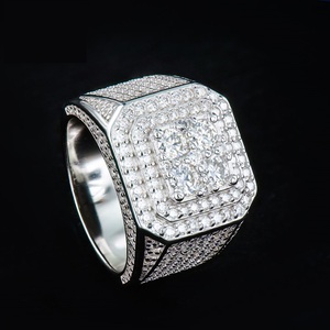 Anillo de compromiso de lujo AMBER JEWELS T-36 unisex de plata 925 con moissanita, estilo banda de eternidad, engaste de púas, certificado por terceros - Product Image 1