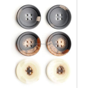 Botón de Cuerno de Búfalo Natural, Botón de la Mejor Calidad, Cuerno Natural de Color Negro para Uso en Prendas - Product Image 3